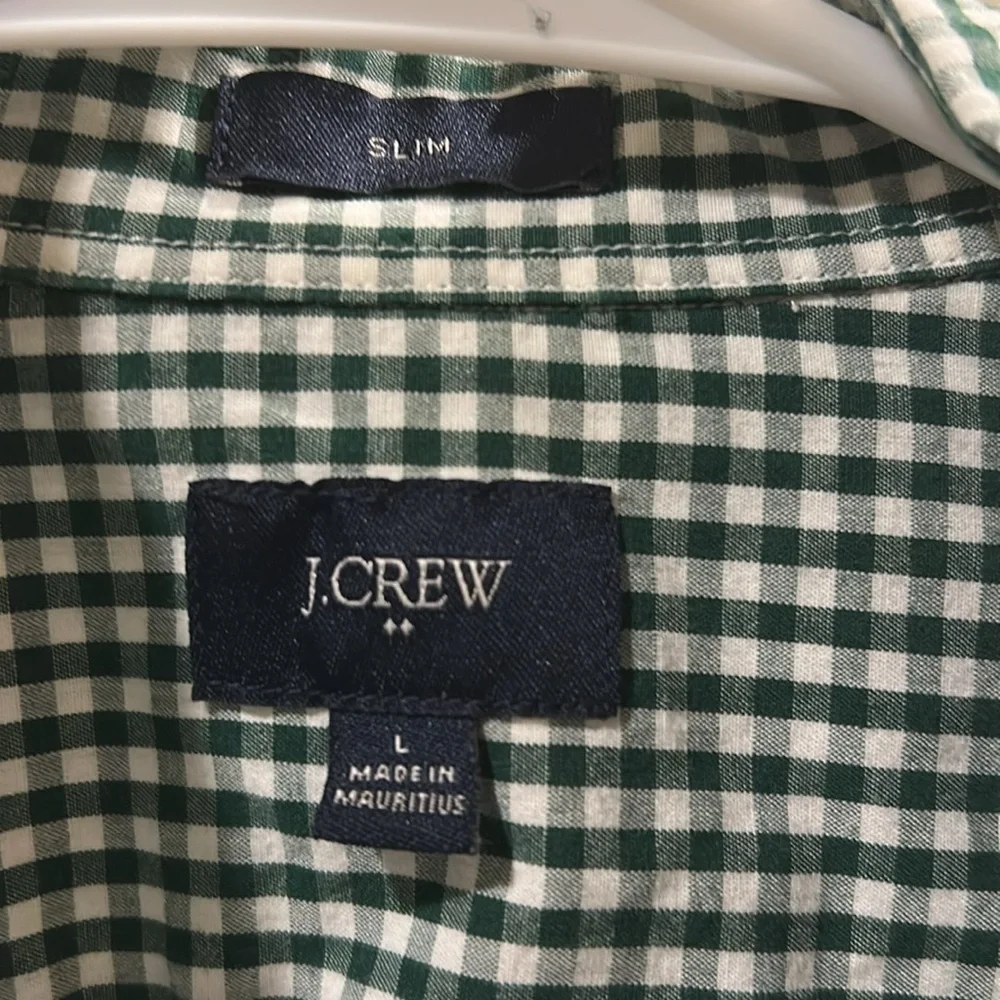 J. Crew men’s button down green gingham shirt long sleeves pocket front size L